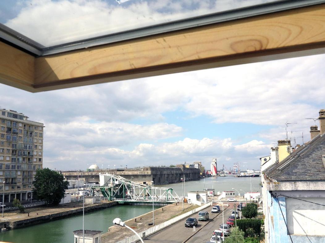 Les Abeilles Hotel Saint-Nazaire  Bagian luar foto